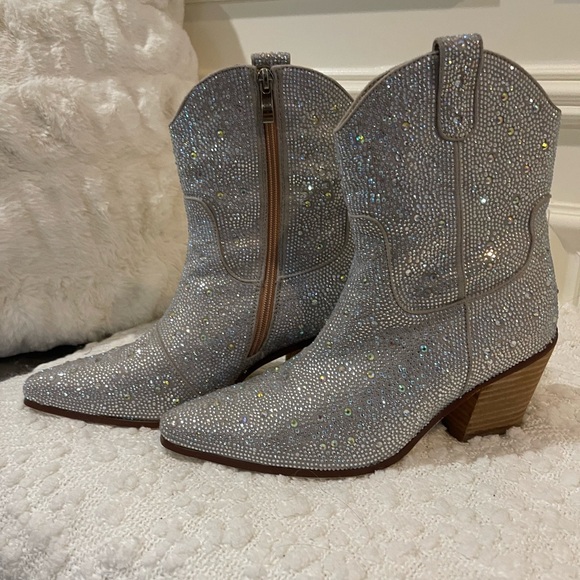 Size 8 Rhinestone Cowboy Ankle Boots - Picture 5 of 6